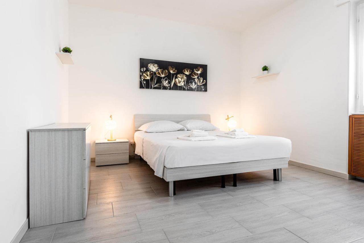 House Near Train StationA/C Apartment เซริอาเต ภายนอก รูปภาพ
