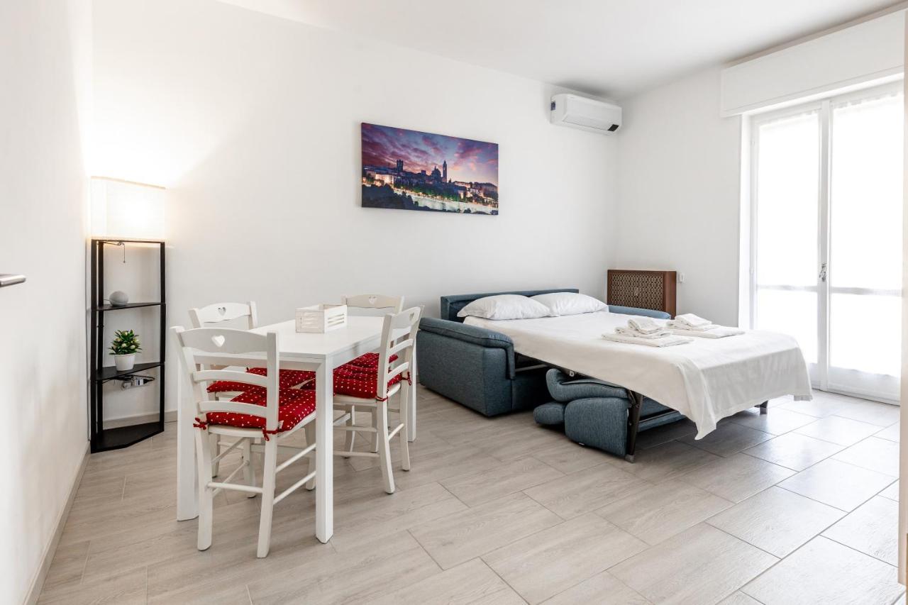 House Near Train StationA/C Apartment เซริอาเต ภายนอก รูปภาพ